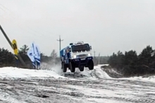 Команду 'КАМАЗ-мастер' проводили на ралли 'Дакар-2016'